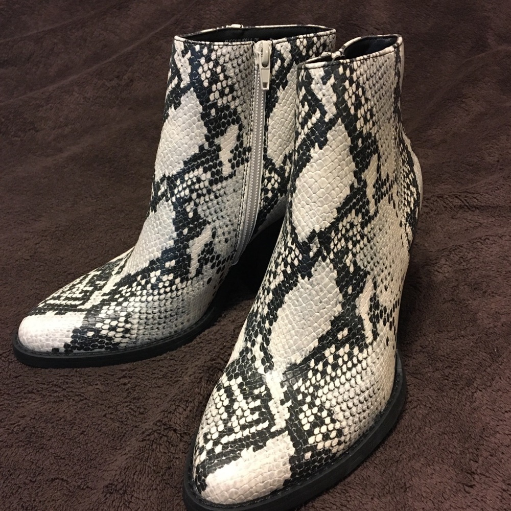 NWT Madden Girl Boots